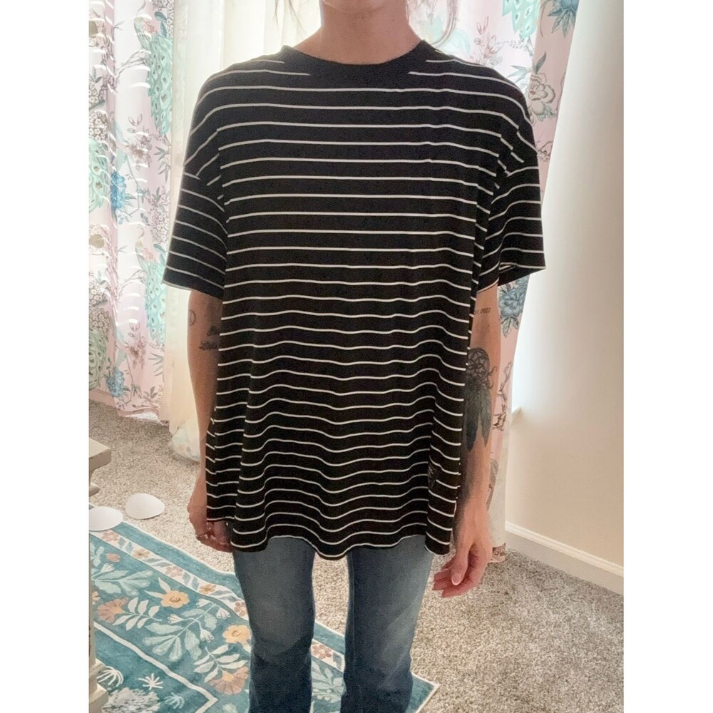 Black & White Striped Crewneck Shirt